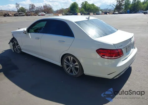 2014 Mercedes-Benz E 350 z USA, uszkodzony, nr VIN WDDHF5KB2EA971960